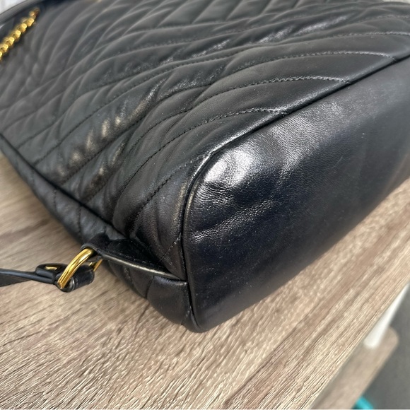 Tory Burch Kira backpack in quilted matelasse leather - Picture 8 of 17